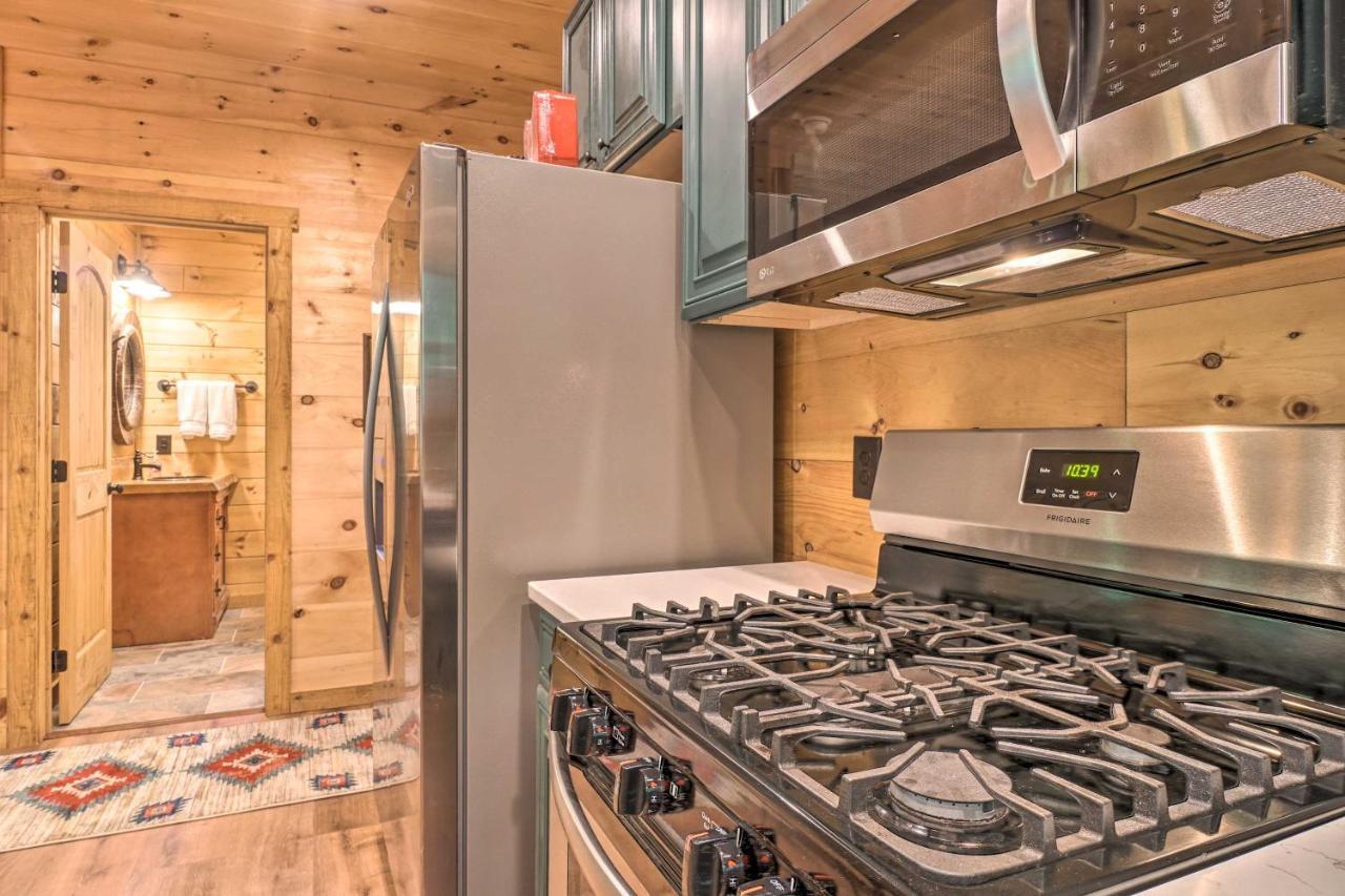 Peaceful Cabin On 3 Private Acres Deck And Fire Pit Blairsville Exteriör bild